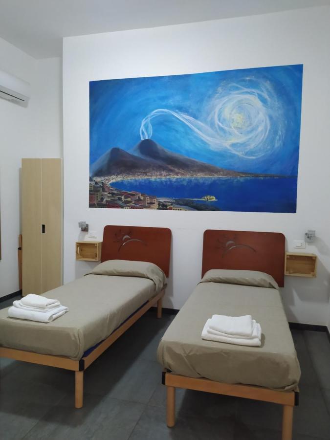 Domus 19 Hotel Napels Buitenkant foto